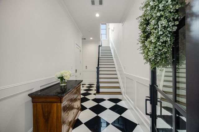 1327 Peden Street, Houston, TX 77006