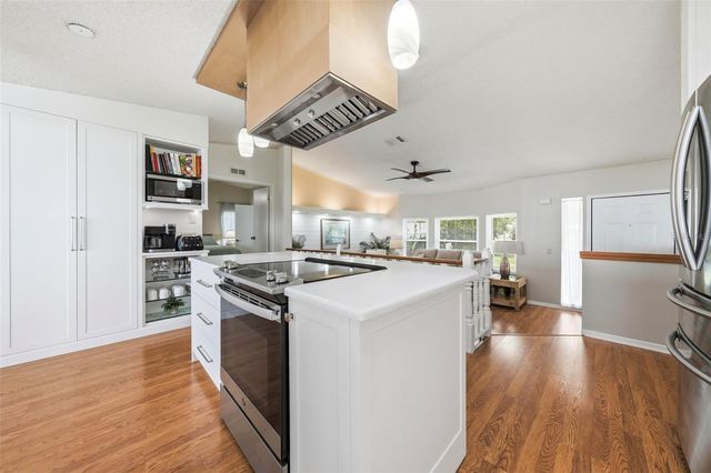 119 LAKE SHORE CIRCLE, Leesburg, FL 34788
