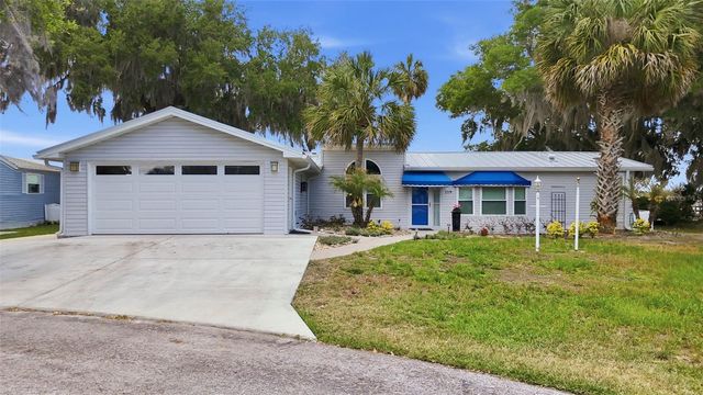 119 LAKE SHORE CIRCLE, Leesburg, FL 34788