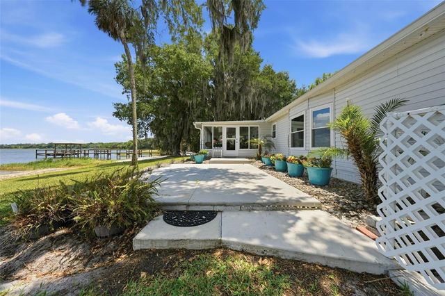 119 LAKE SHORE CIRCLE, Leesburg, FL 34788
