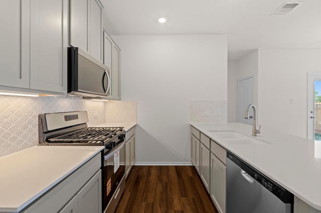 4920 Gragnano DR, Round Rock, TX 78665