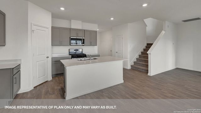 112 LAS LOMAS DRIVE, San Marcos, TX 78666