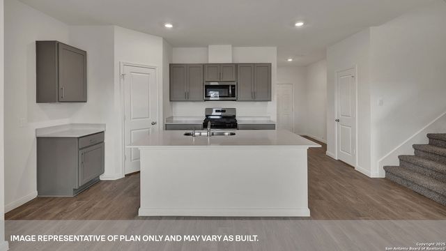 112 LAS LOMAS DRIVE, San Marcos, TX 78666