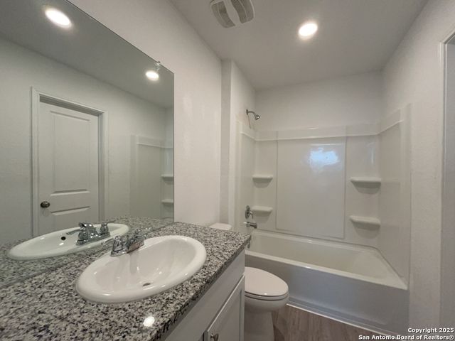 2819 Stigler Dr, Converse, TX 78109