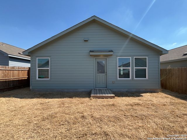 2819 Stigler Dr, Converse, TX 78109