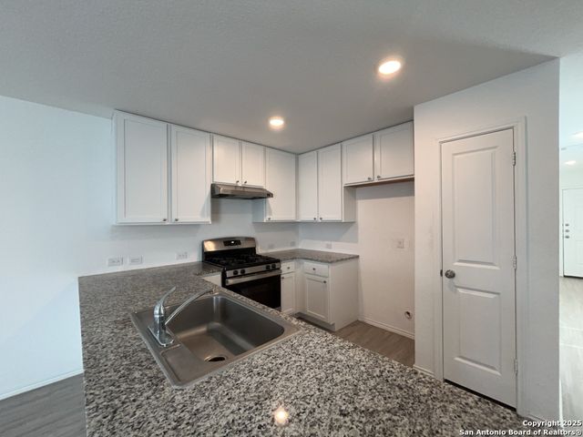 2819 Stigler Dr, Converse, TX 78109