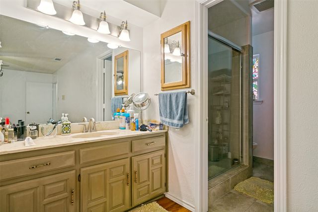 1032 Cherrywood Lane, Carrollton, TX 75006
