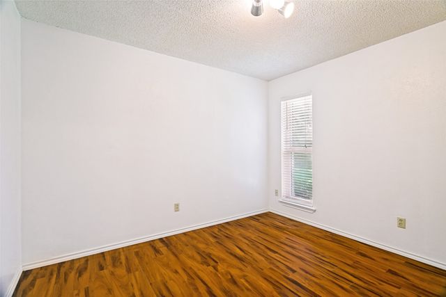 1032 Cherrywood Lane, Carrollton, TX 75006