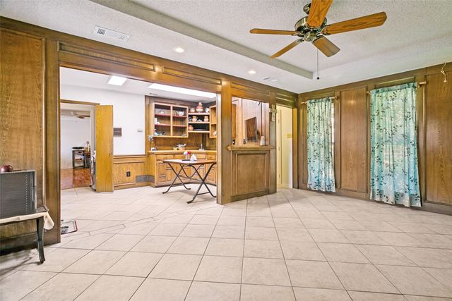 1032 Cherrywood Lane, Carrollton, TX 75006