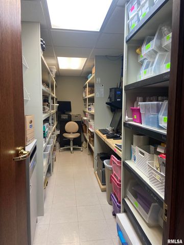 609 35TH Avenue, Moline, IL 61265