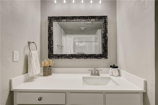 6000 N Pennsylvania Avenue 46, Oklahoma City, OK 73112