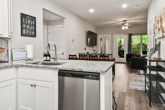 3003 N Vineyards Terrace 3, Branson, MO 65616