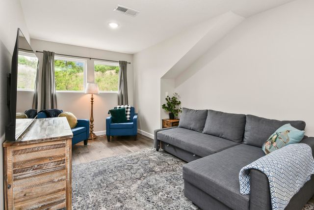 3003 N Vineyards Terrace 3, Branson, MO 65616