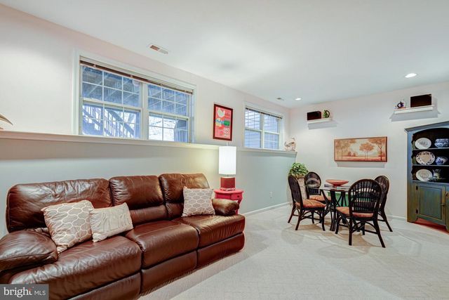 327 ROCKMEADE DR, Wilmington, DE 19810