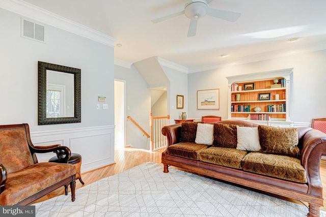 327 ROCKMEADE DR, Wilmington, DE 19810