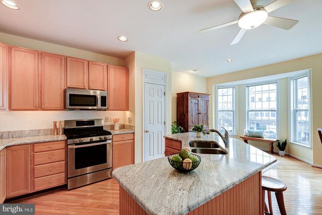 327 ROCKMEADE DR, Wilmington, DE 19810