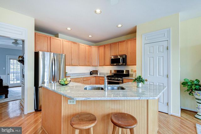 327 ROCKMEADE DR, Wilmington, DE 19810