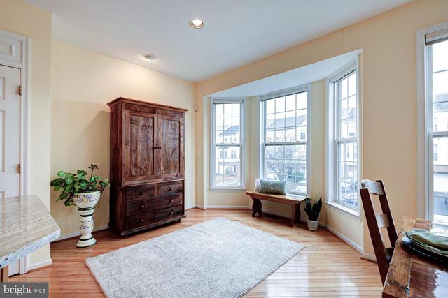 327 ROCKMEADE DR, Wilmington, DE 19810