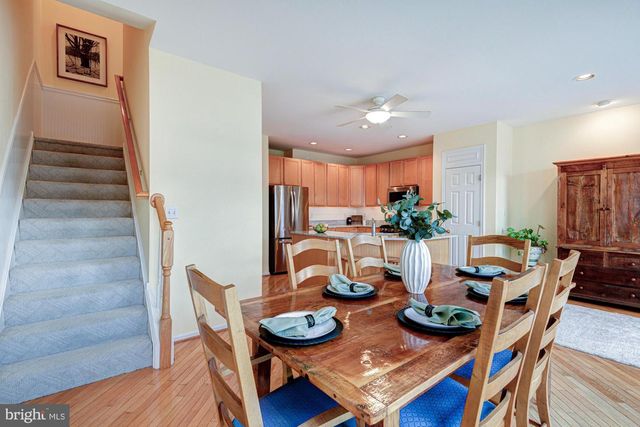 327 ROCKMEADE DR, Wilmington, DE 19810