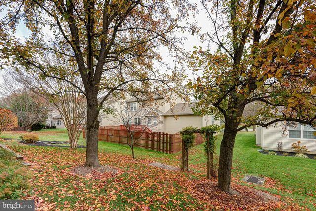 327 ROCKMEADE DR, Wilmington, DE 19810