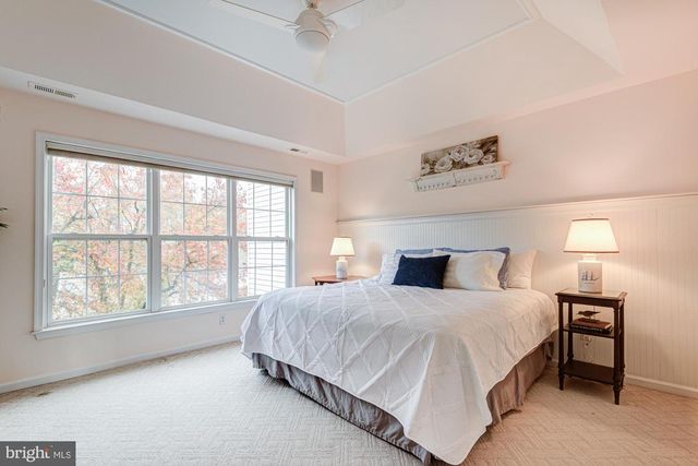 327 ROCKMEADE DR, Wilmington, DE 19810