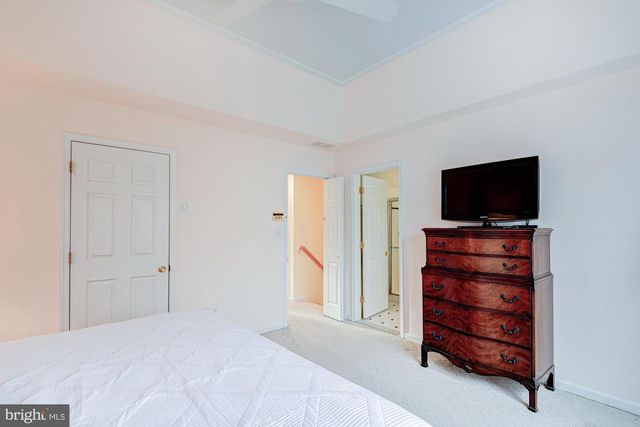 327 ROCKMEADE DR, Wilmington, DE 19810