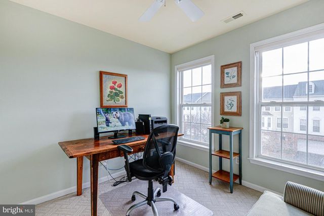 327 ROCKMEADE DR, Wilmington, DE 19810