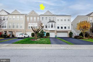 327 ROCKMEADE DR, Wilmington, DE 19810