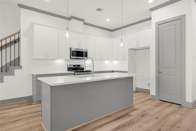 4019 Stassen Street A, Houston, TX 77051