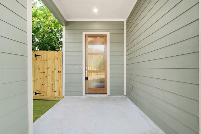 4019 Stassen Street A, Houston, TX 77051