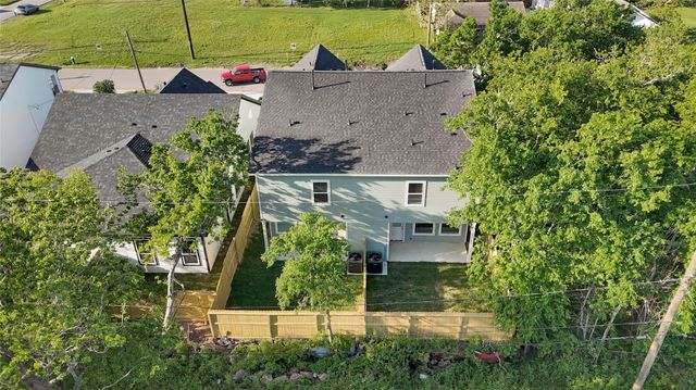 4019 Stassen Street A, Houston, TX 77051