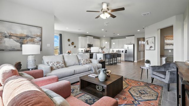 1909 CHEROKEE Lane, Cleburne, TX 76033