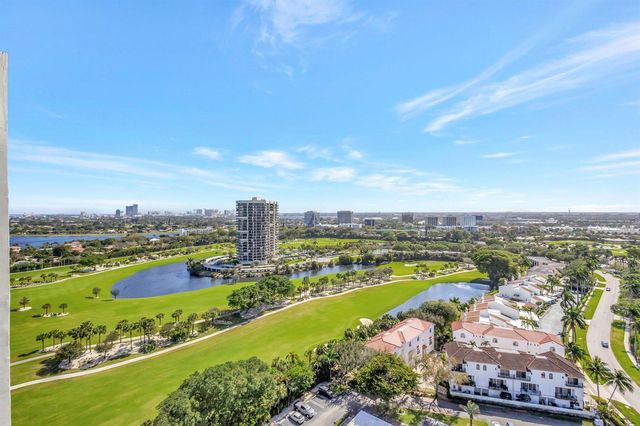 2000 Presidential Way Ph5, West Palm Beach, FL 33401