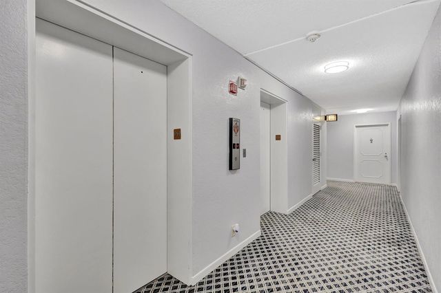 2000 Presidential Way Ph5, West Palm Beach, FL 33401