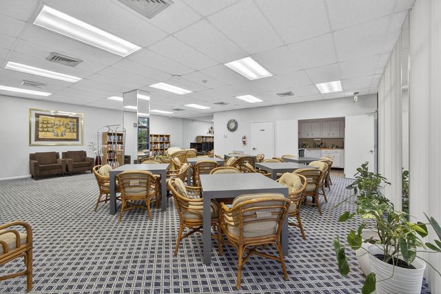 2000 Presidential Way Ph5, West Palm Beach, FL 33401