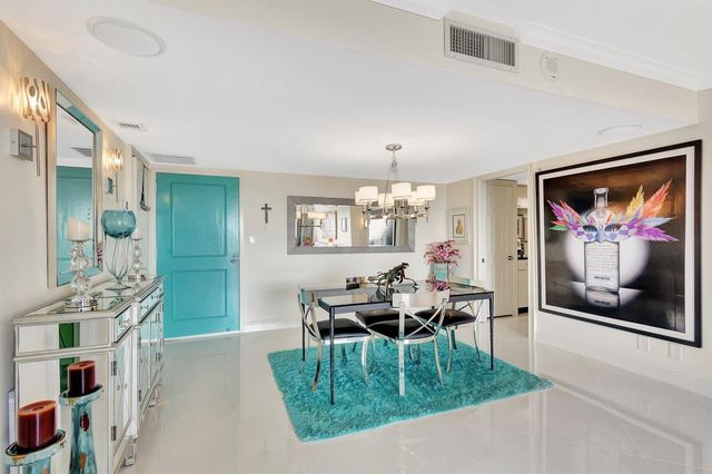 2000 Presidential Way Ph5, West Palm Beach, FL 33401