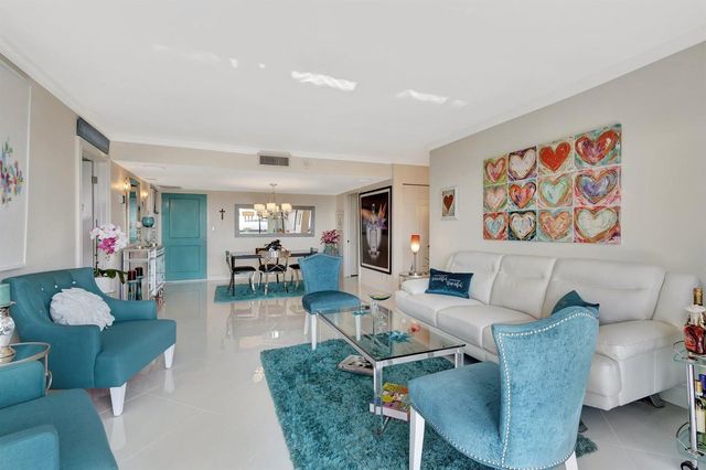2000 Presidential Way Ph5, West Palm Beach, FL 33401