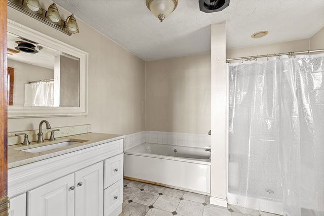 195 Falmouth Rd 19F, Mashpee, MA 02649