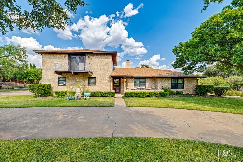 Image 1 of property listing at 258 Loch Ness Rd, San Angelo, TX 76901