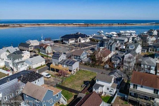 16 Cornwall Street, Highlands, NJ 07732