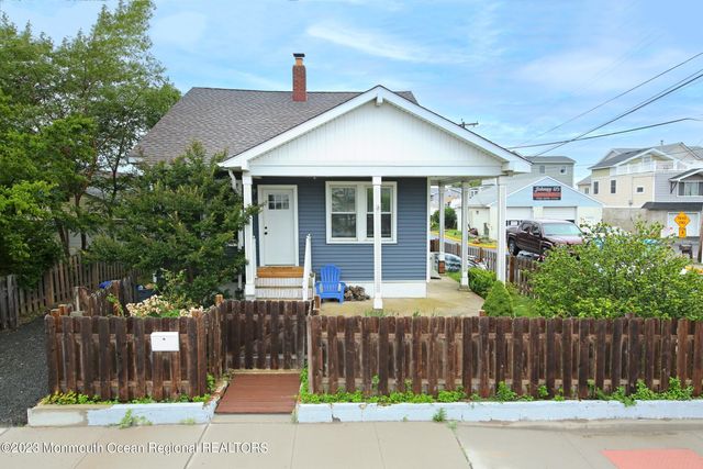 16 Cornwall Street, Highlands, NJ 07732