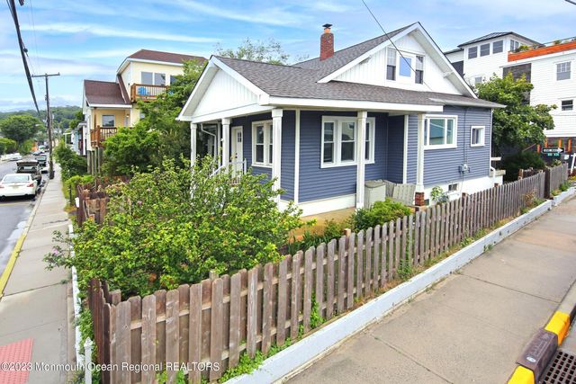 16 Cornwall Street, Highlands, NJ 07732