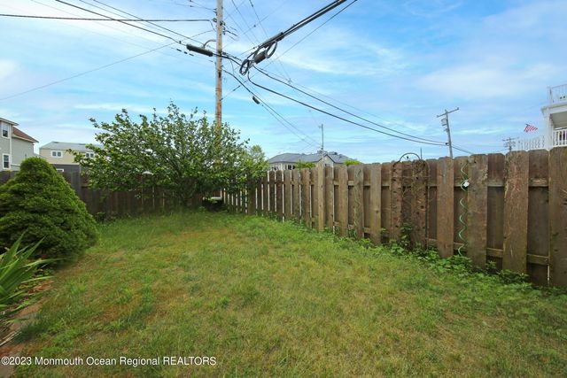 16 Cornwall Street, Highlands, NJ 07732