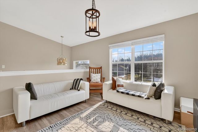 1035 Parkview Street, Fenton, MI 48430