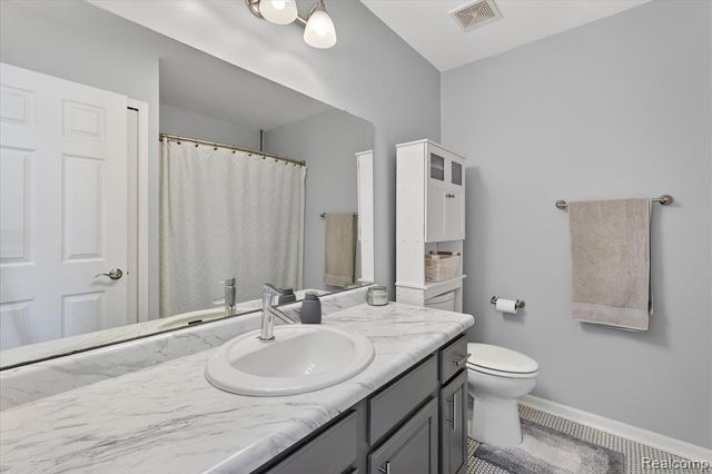 1035 Parkview Street, Fenton, MI 48430