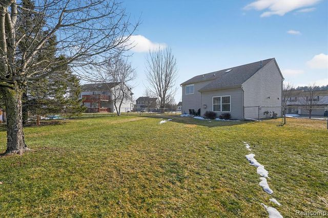 1035 Parkview Street, Fenton, MI 48430