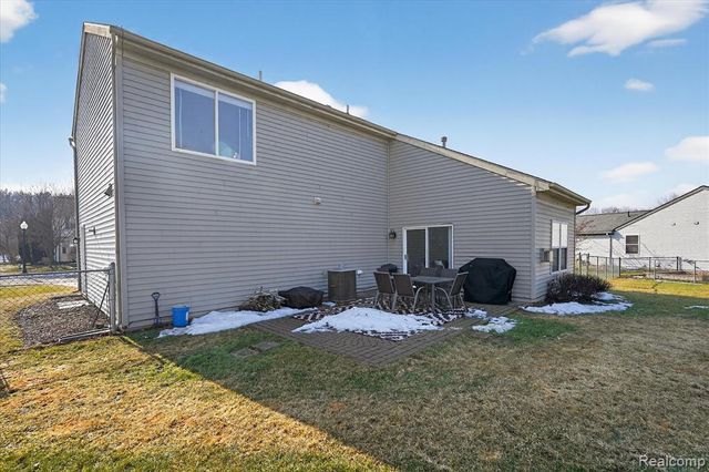 1035 Parkview Street, Fenton, MI 48430