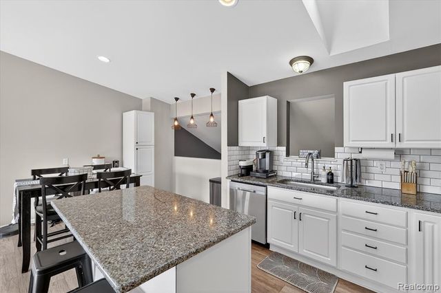 1035 Parkview Street, Fenton, MI 48430