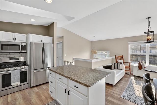 1035 Parkview Street, Fenton, MI 48430