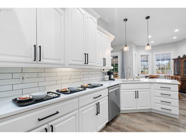 1421 Se 35TH Ave, Hillsboro, OR 97123